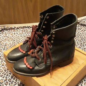 Ladies boots